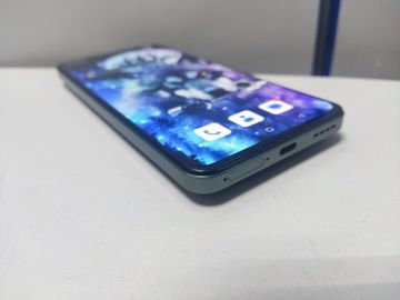 Б/в Мобільний телефон Realme 12 4g 8/512gb 01-200809501