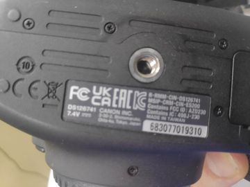 Б/у Фотоаппарат Canon eos 2000d + efs 18-55 mm 1;3/5-5.6 is 01-200816192