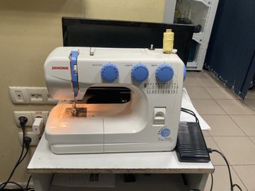 Б/в Швейна машина Janome top 22s 01-200825448