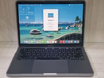 Б/у Ноутбук Apple a2338 macbook pro 13,3" m1 8-gpu/ ram8gb/ ssd256gb/ retina, truetone, touch bar 01-200833210