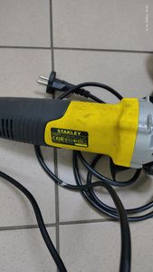 Б/у Угловая шлифмашина Stanley stgs9125 01-200841412