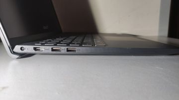 Б/в Ноутбук Dell екр. 15,6"/ core i5 1235u 1,3ghz/ ram16gb/ ssd512gb/ iris xe 01-200858718
