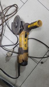 Б/у Угловая шлифмашина Dewalt dwe4257 01-200860645