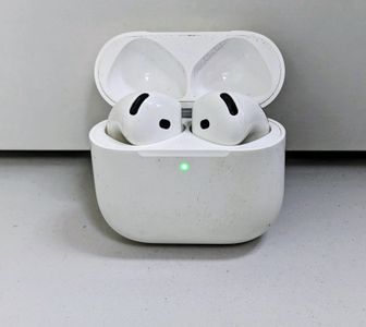 Б/в Навушники Apple airpods 4 01-200880131