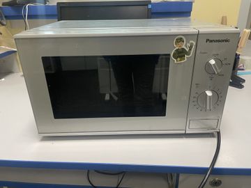 Б/у Микроволновая печь Panasonic nn-e22jmmepg 01-200900901