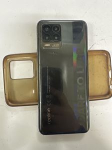Б/в Мобільний телефон Realme 8 6/128gb 01-200907267