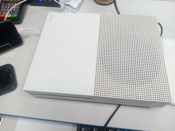 Б/в Ігрова приставка Microsoft xbox one s 500gb 01-200913699