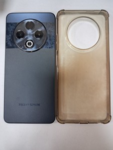 Б/у Мобільний телефон Tecno spark 30 kl6 8/128gb 01-200906652