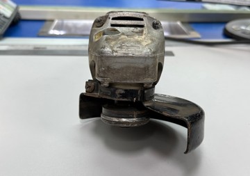 Б/в Кутова шліфмашина Makita 9558hn 01-200974097