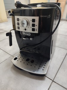 Б/в Кавоварка Delonghi magnifica s ecam 22.110.b 01-200991335