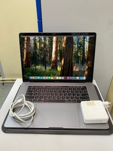 Б/в Ноутбук Apple ноутбук apple macbook pro/a1990 15.4"/core i9 2,4ghz/ram16gb/ssd512gb/radeon pro 555/retina/touch ba 01-200995043
