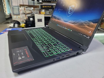 Б/в Ноутбук Msi 15/core i7-11800h ddr4/16gb ddr4/hdd *відсутній/ssd 500 gb/geforce rtx3070 8gb 01-201004258