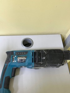 Б/в Перфоратор Makita hr2652 з системою пиловидалення 01-201041190