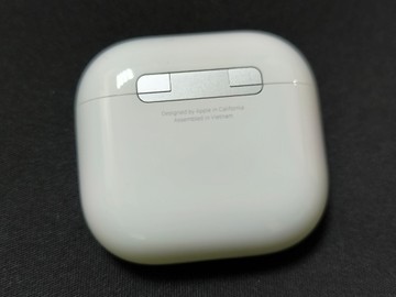 Б/в Навушники Apple airpods 4 with active noise cancellation 01-201051434