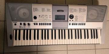 Б/у Синтезатор Yamaha psr-e413 01-201060882