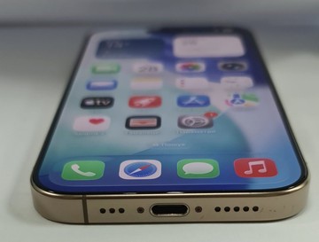 Б/в Мобільний телефон Apple iphone 16 pro 128gb 01-201090283