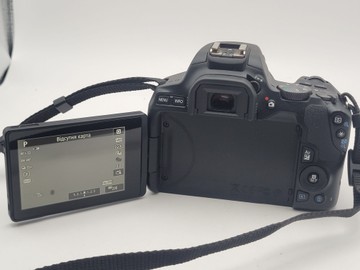 Б/в Фотоапарат Canon eos 250d-об'єктив canon zoom lens ef-s 18-55mm 1:3.5-5.6 iii 01-201159362
