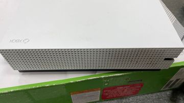 01-200605988: Microsoft xbox one s 1tb