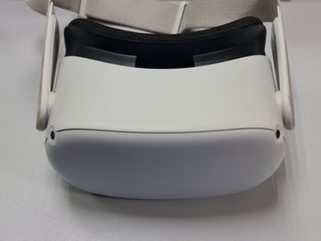 01-200761100: Oculus quest 2 256 gb