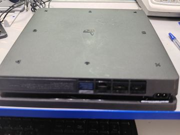 01-200797486: Sony playstation 4 slim 1tb