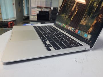 Б/в Ноутбук Apple macbook air 13" 2020 a2179 core i5 1,1ghz/ram 16gb/ssd 512gb/intel iris plus graphics 01-200831127