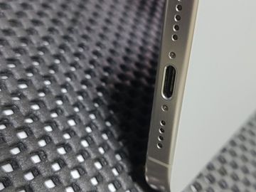 Б/в Мобільний телефон Apple iphone 15 pro max 256gb 01-200803183