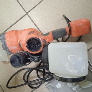 Б/в Фарбопульт з компресором Black&Decker hvlp200 01-200905521