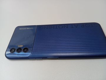 Б/в Мобільний телефон Tecno spark 8p kg7n 4/64gb 01-200909487