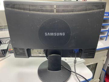 Б/у Монитор Samsung 2243nw 01-200922633