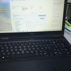 Б/у Ноутбук Dell 15/core i7-7820hq/ram8gb/ssd256gb/quadro m620 2gb 01-200946274