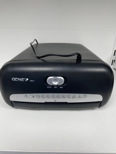 Б/в Знищувач документів Aktenvernichter 12471 01-200947288