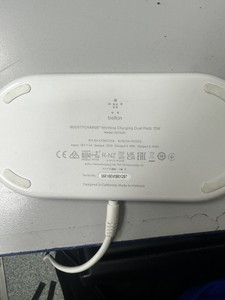 Б/в Бездротовий зарядний пристрій Belkin boost charge wireless 15w qi2 wiz008 01-200983651