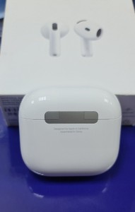 Б/в Навушники Apple airpods 4 01-201042684