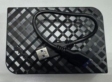 Б/в Ssd накопичувач Verbatim store 'n' go portable 1 tb 01-201090573