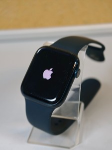 Б/в Смарт-годинник Apple watch series 8 gps 45mm aluminum case 01-201138241