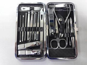 16-000233514: Набір 19 предметів