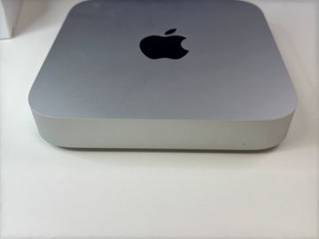 01-200600530: Apple mac mini a2686 mmfj3 m2/8core/ram 8gb/ssd256gb