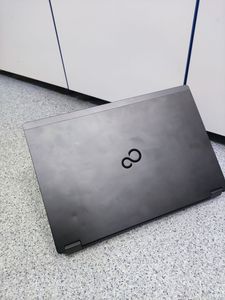 01-200637548: Fujitsu 15/core i7 8750h ddr4/32gb ddr4/hdd *відсутній/ssd 512 gb/quadro p600 4gb