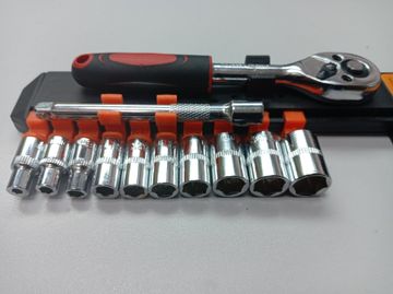 Б/у Набор инструментов Без Виробника набір торцевих головок з тріскачкою cr-v, 12 предметів, 1/4 хромованадієва сталь 01-200814670