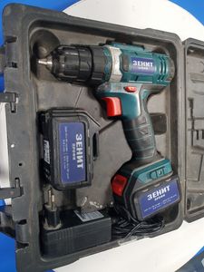 Б/в Шурупокрут Зенит зша-18 li a2 профи 2акб зп 01-200779394