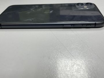 Б/у Мобильний телефон Apple iphone 11 128gb 01-200819118