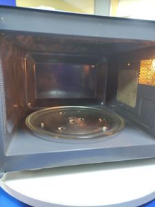 Б/у Микроволновая печь Grunhelm 23mx823-b 01-200824389