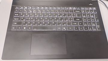 Б/в Ноутбук  15/core i7-13620h ddr5/16gb ddr5/ssd 1000 gb/geforce rtx 5050 8gb 01-200829995