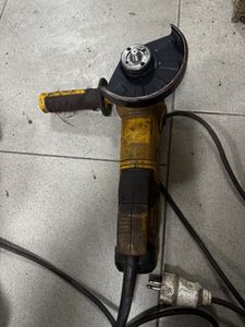 Б/у Угловая шлифмашина Dewalt dwe4599 01-200834762