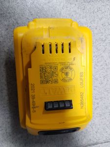 Б/в Шурупокрут Dewalt dcf620d2k 01-200854459