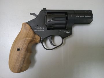 Б/в Пістолет пневматичний Zbroia profi 4" 01-200862113