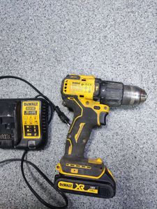 Б/в Шурупокрут Dewalt dcd709 1акб 1.5ah зп 01-200861649