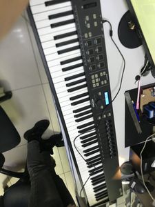 Б/у Midi-клавиатура Arturia keylab essential 88 01-200883038