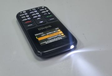 Б/в Мобільний телефон Sigma comfort 50 hit2020 01-200896402