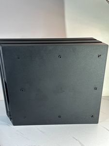 Б/в Ігрова приставка Sony playstation 4 pro 1tb 01-200907920